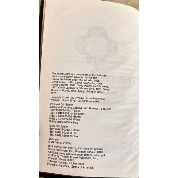 The Living Bible Red Letter Concordance Paraphrased Prayerbook Tyndale Hardcover - Picture 8 of 12
